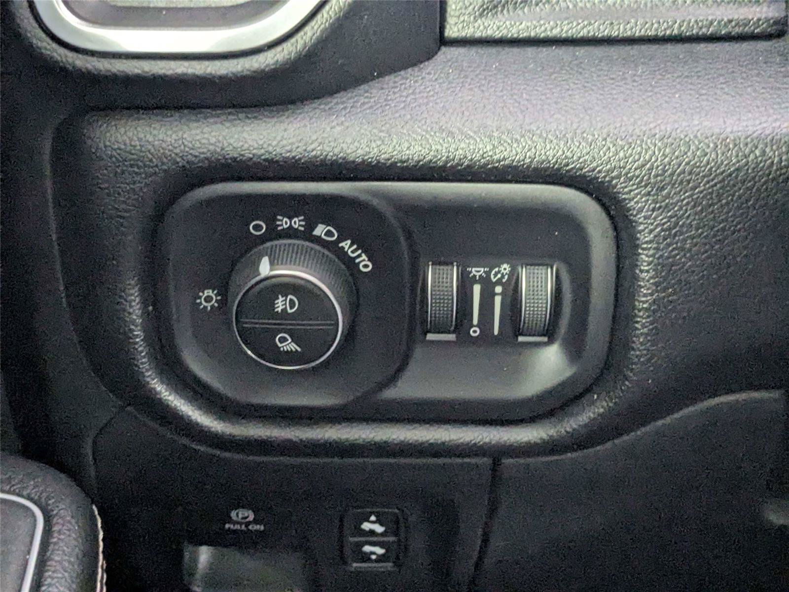Used 2022 RAM 1500 Laramie RWD image 15