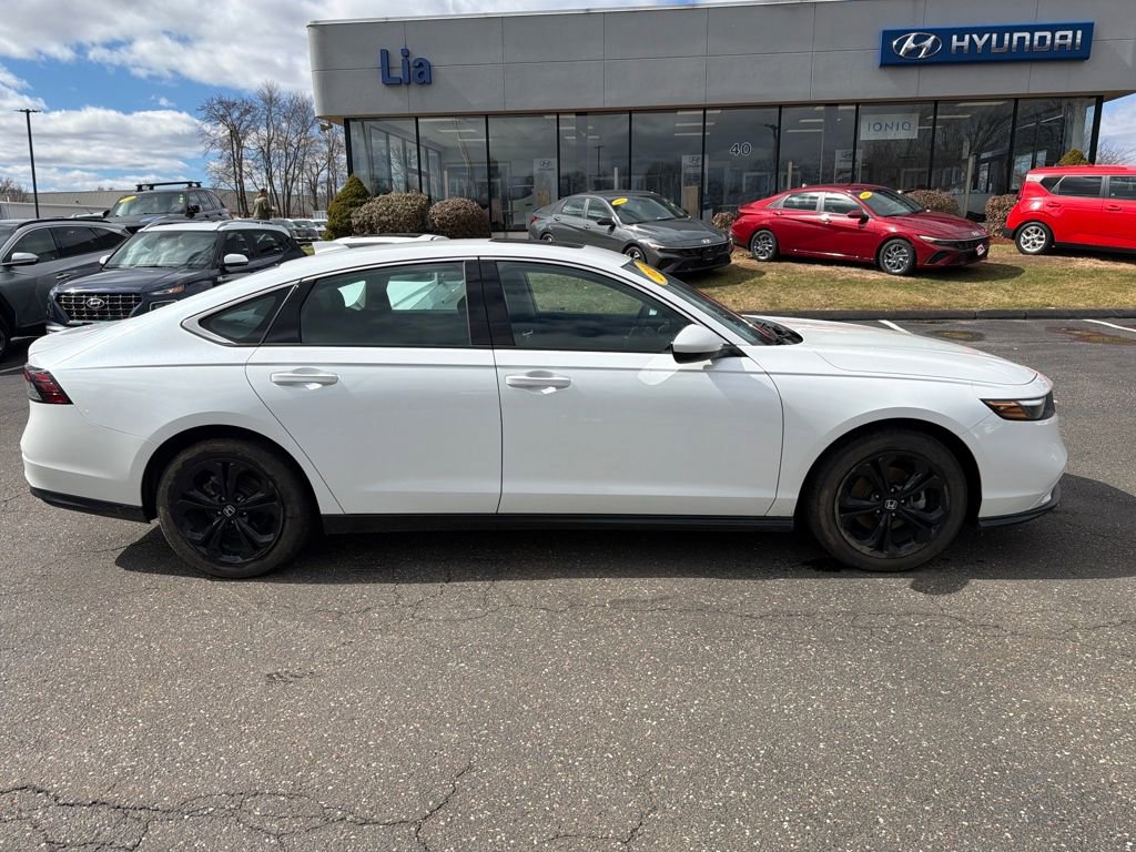 Used 2024 Honda Accord EX image 2