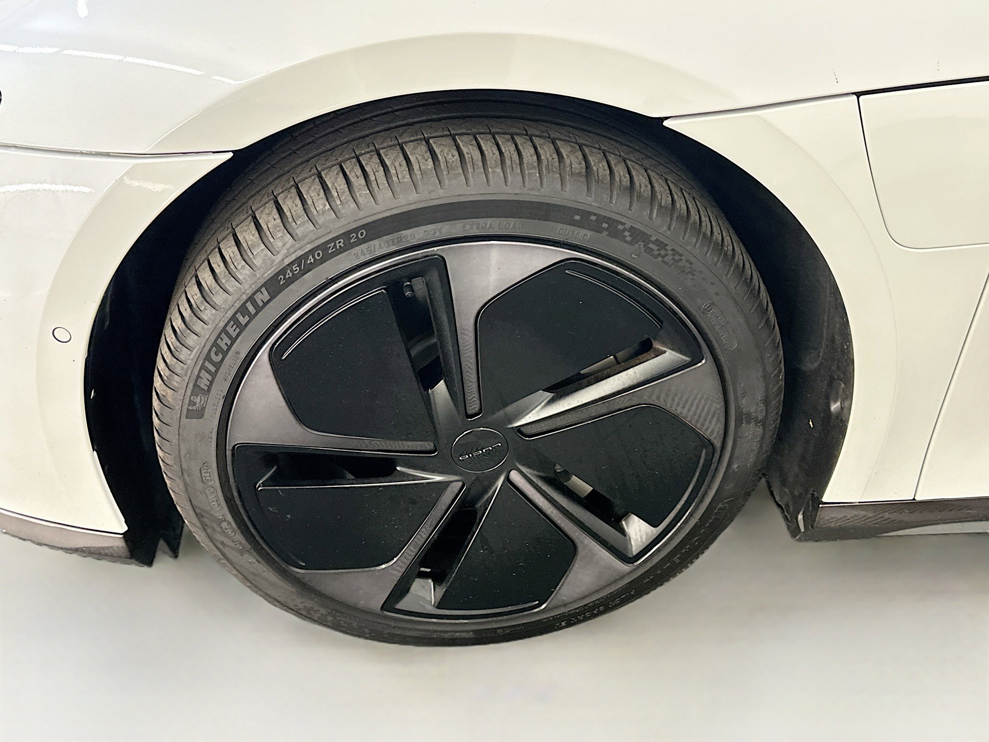 Used 2024 Lucid Air Touring AWD/4WD image 11