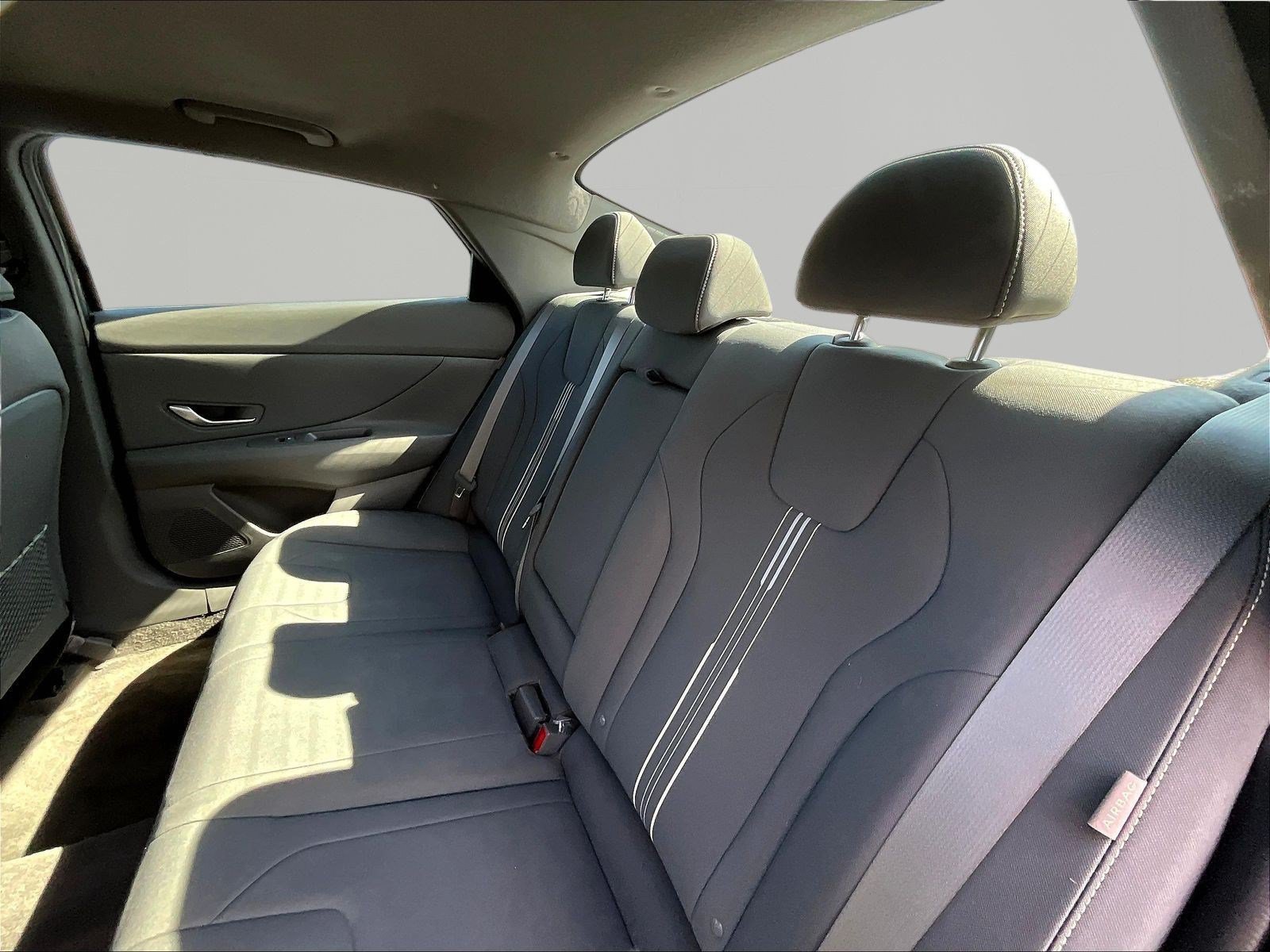 Used 2024 Hyundai Elantra SEL w/ Convenience Package FWD image 21