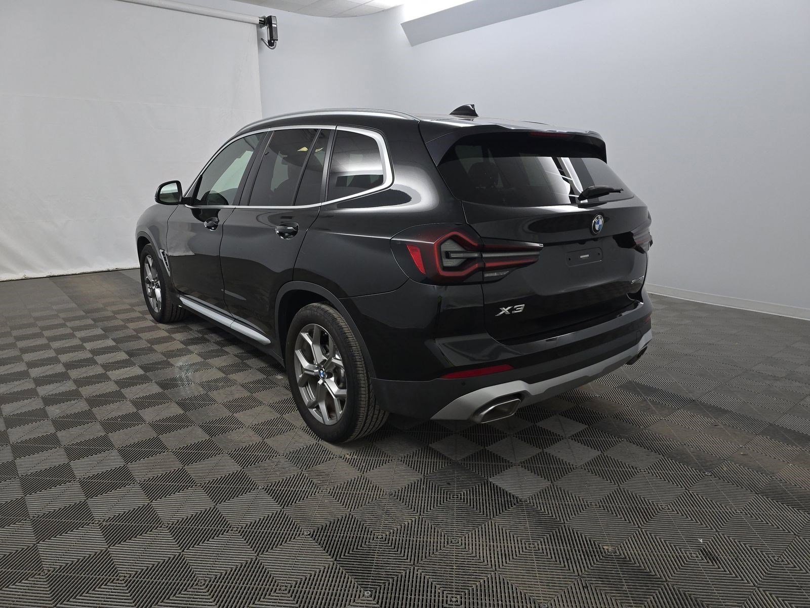 Used 2022 BMW X3 sDrive30i w/ Premium Package 2 RWD image 8