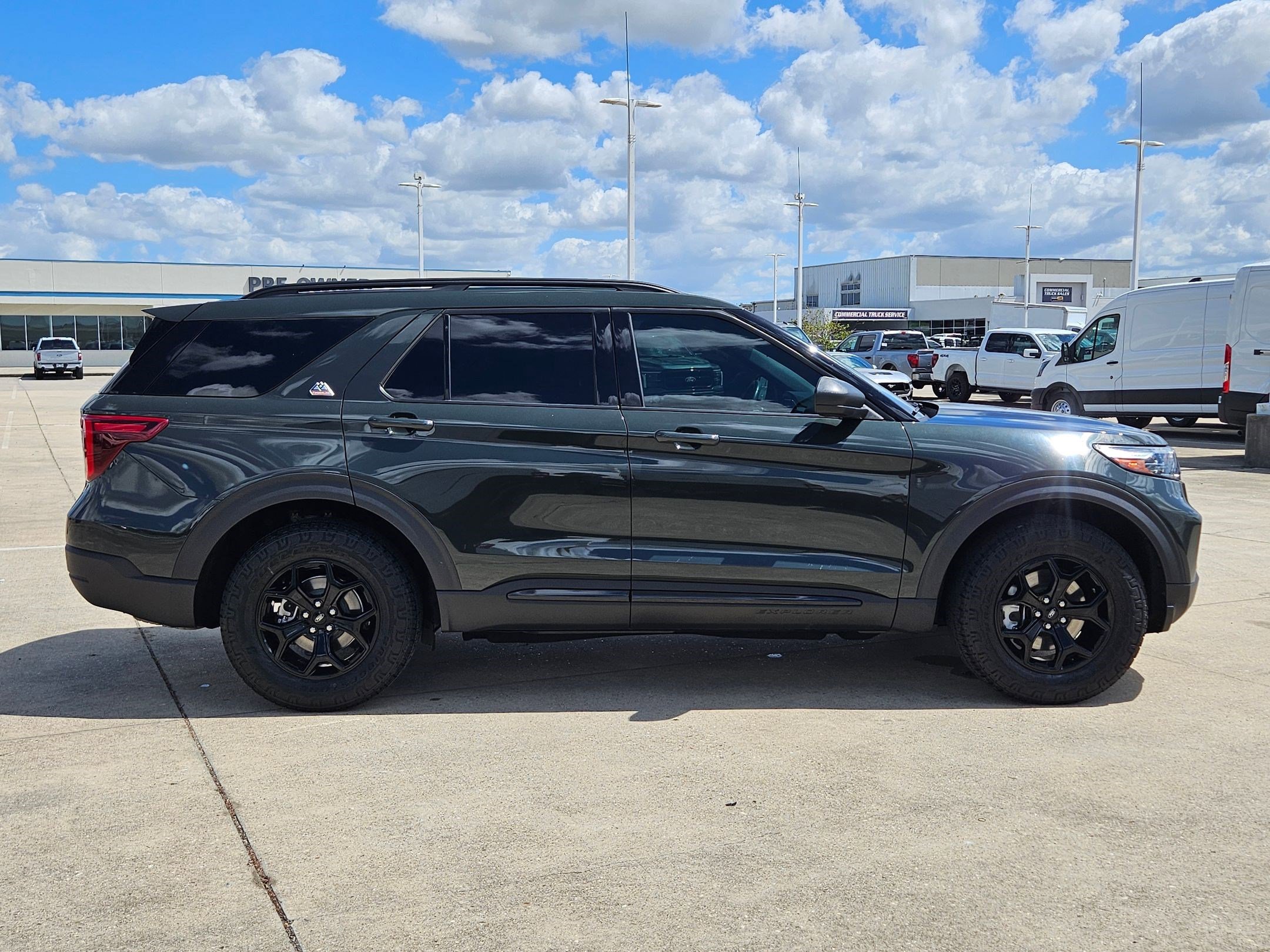 Used 2023 Ford Explorer Timberline image 2