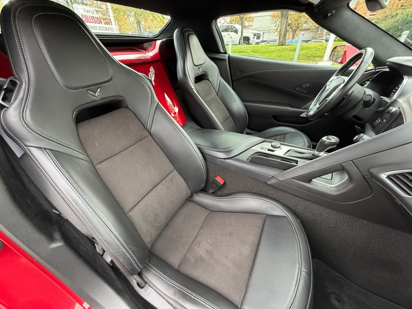 Used 2015 Chevrolet Corvette Stingray Convertible w/ 3LT Preferred Equipment Group RWD image 21