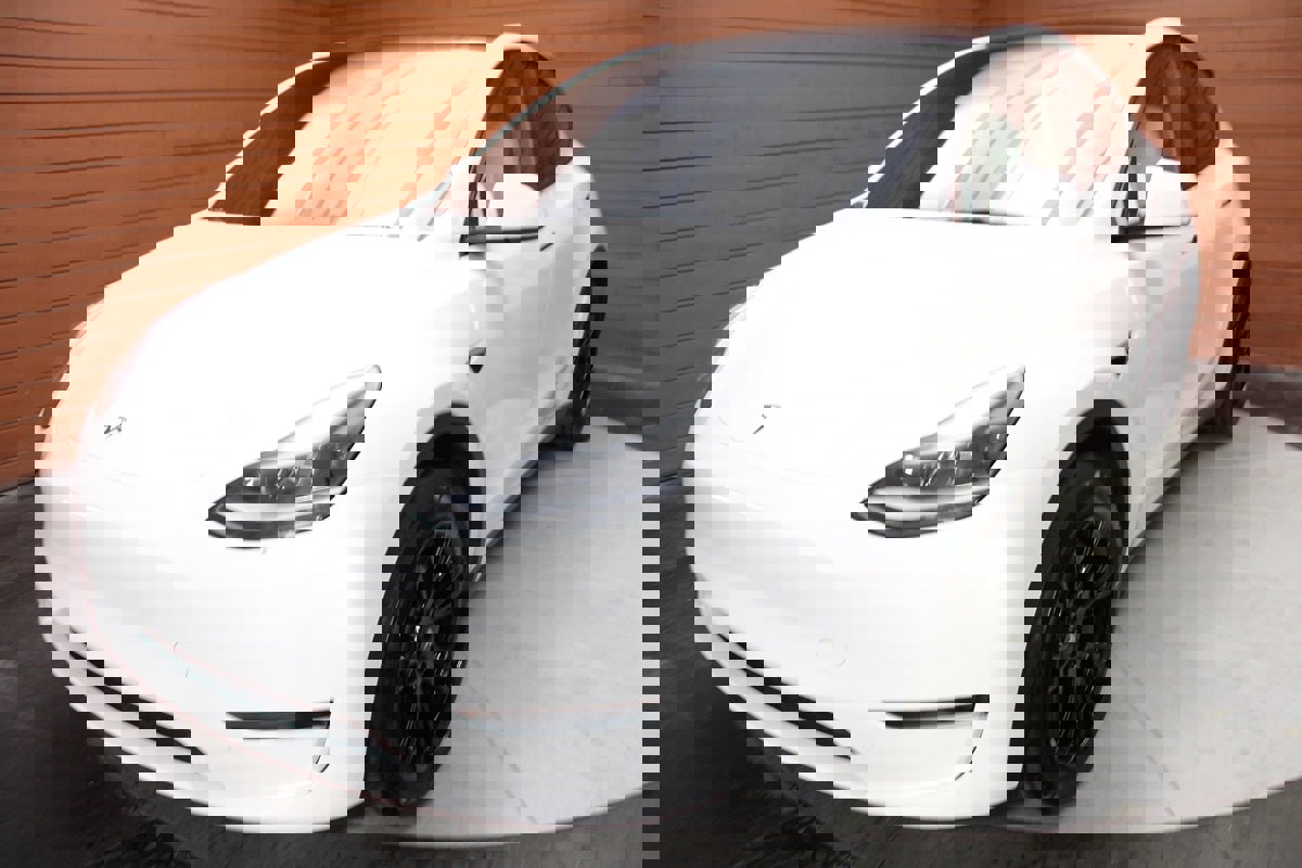 Used 2024 Tesla Model Y Long Range image 5