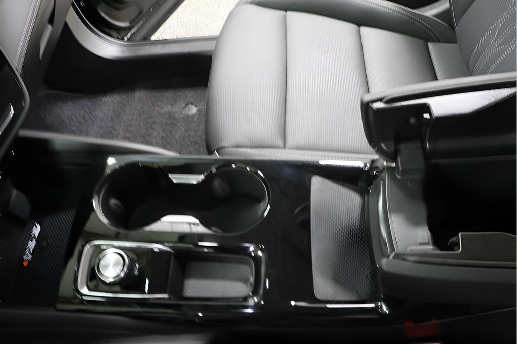 Used 2024 Buick Envision Avenir image 21