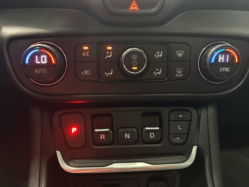 Used 2020 GMC Terrain SLT w/ Preferred Package FWD image 29