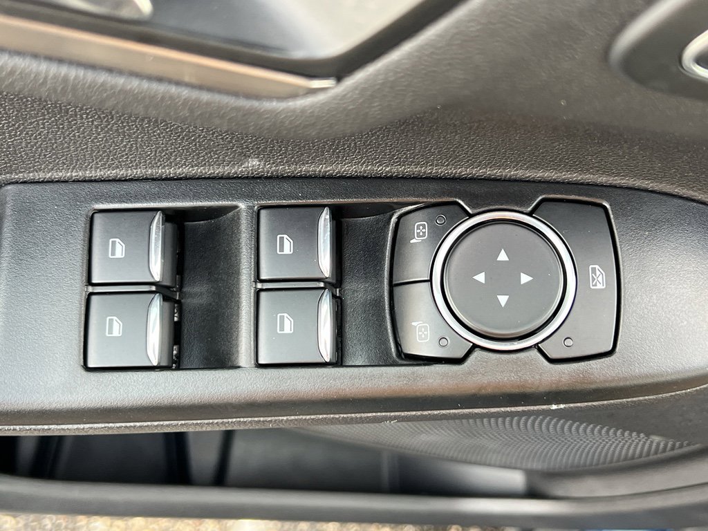 Used 2022 Ford Escape Titanium w/ Class II Trailer Tow Package image 12