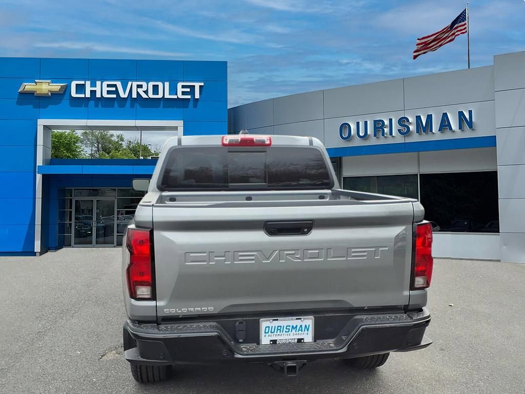 Used 2026 Chevrolet Colorado W/T w/ Advanced Trailering Package image 4