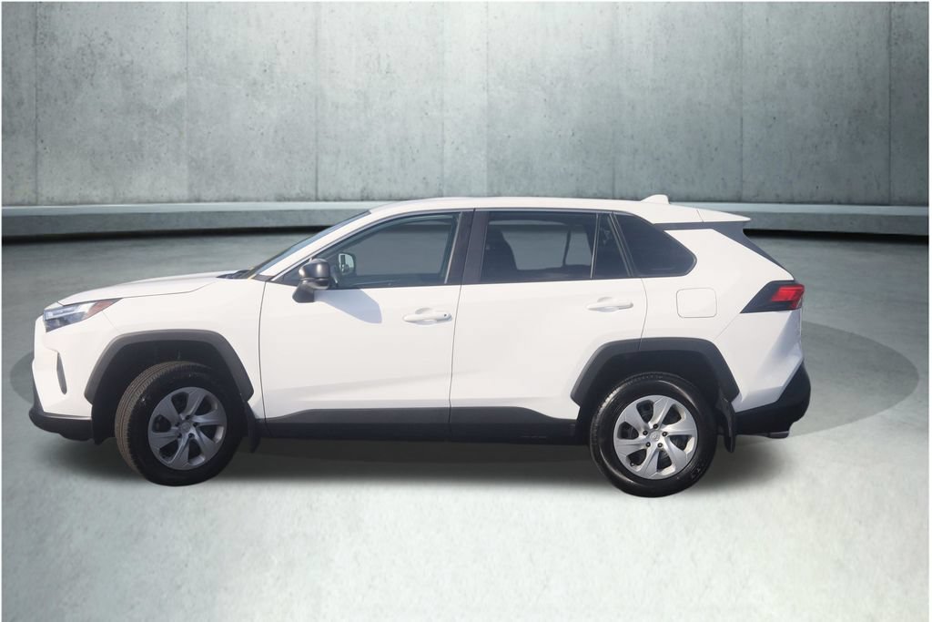 Used 2023 Toyota RAV4 LE AWD/4WD image 24