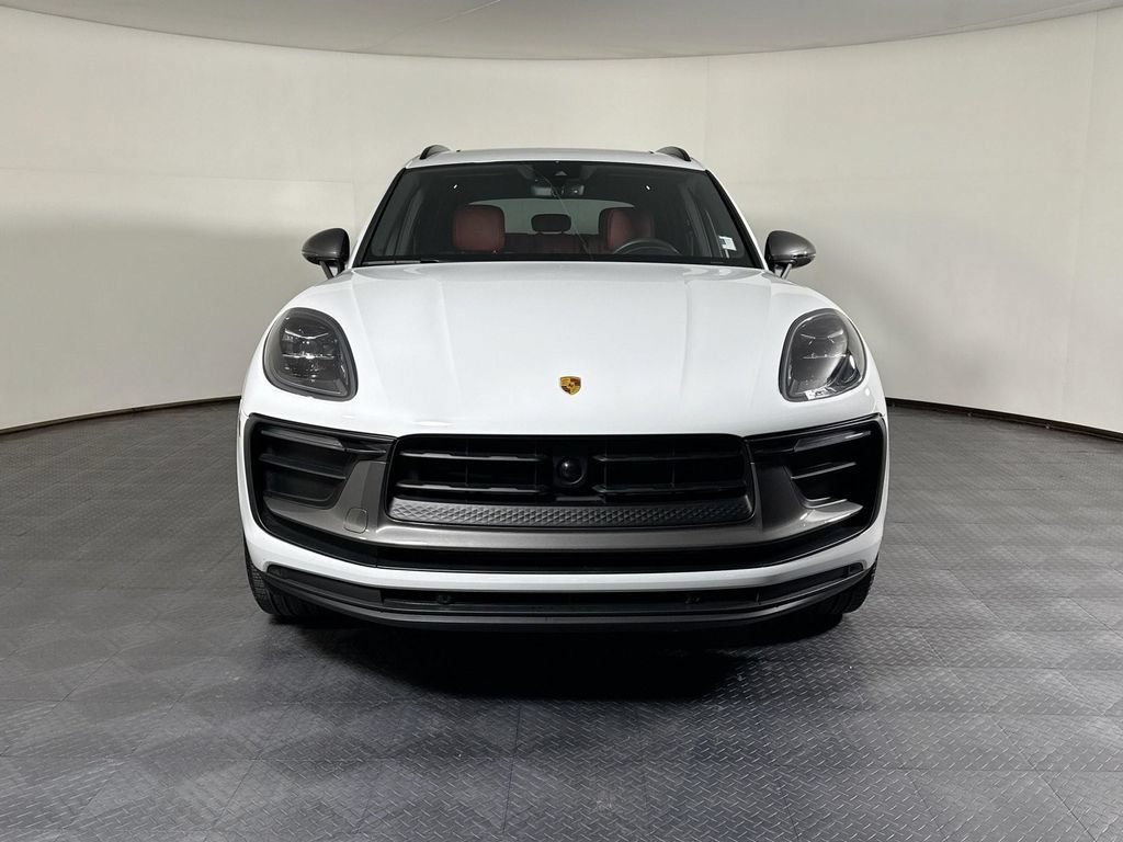 Certified 2023 Porsche Macan Turbo AWD/4WD image 10