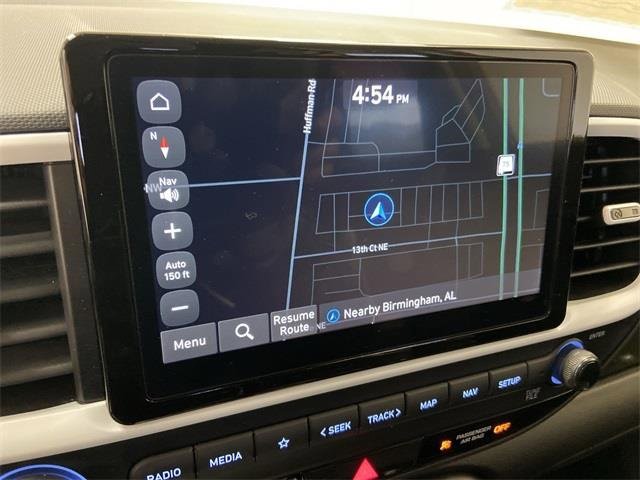 Used 2024 Hyundai Venue Limited image 27