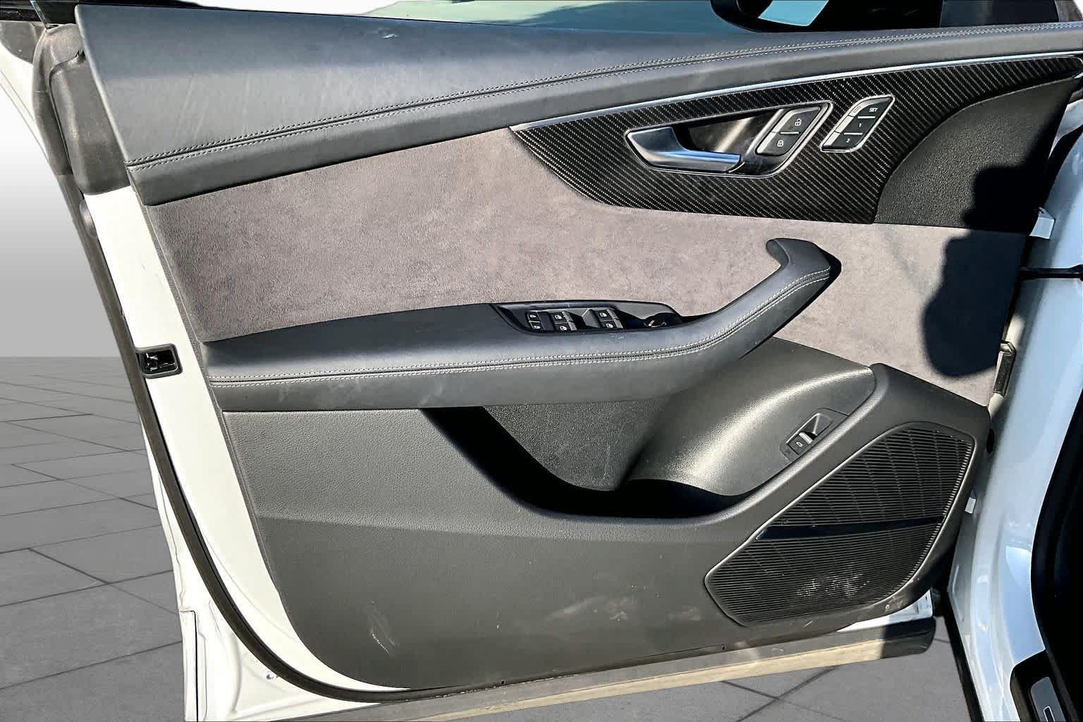Used 2024 Audi SQ8 Prestige AWD/4WD image 20
