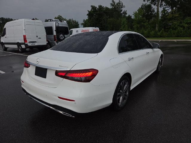 Used 2023 Mercedes-Benz E 350 4MATIC Sedan image 3
