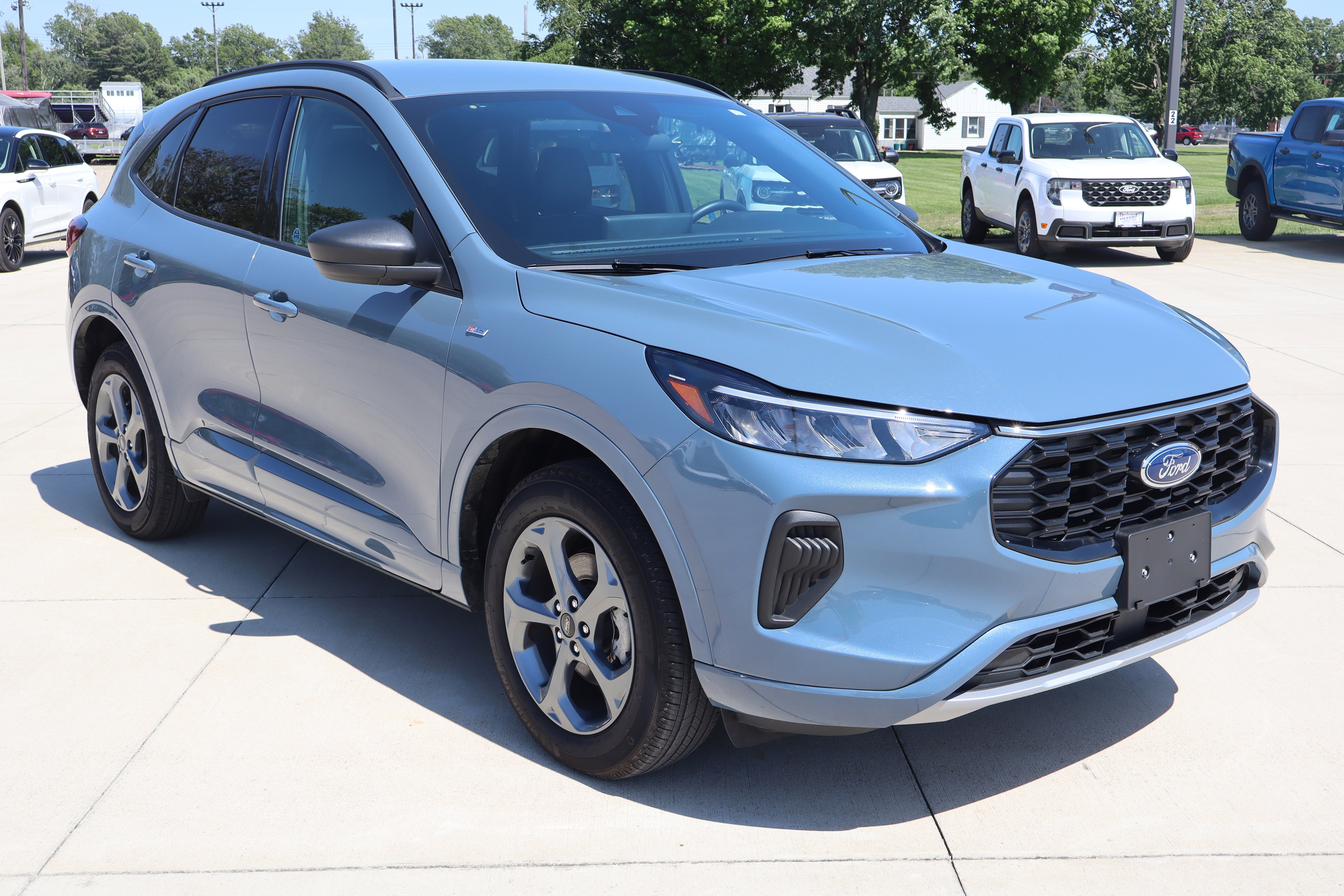 Used 2024 Ford Escape ST-Line w/ Tech Pack #1 AWD/4WD image 4