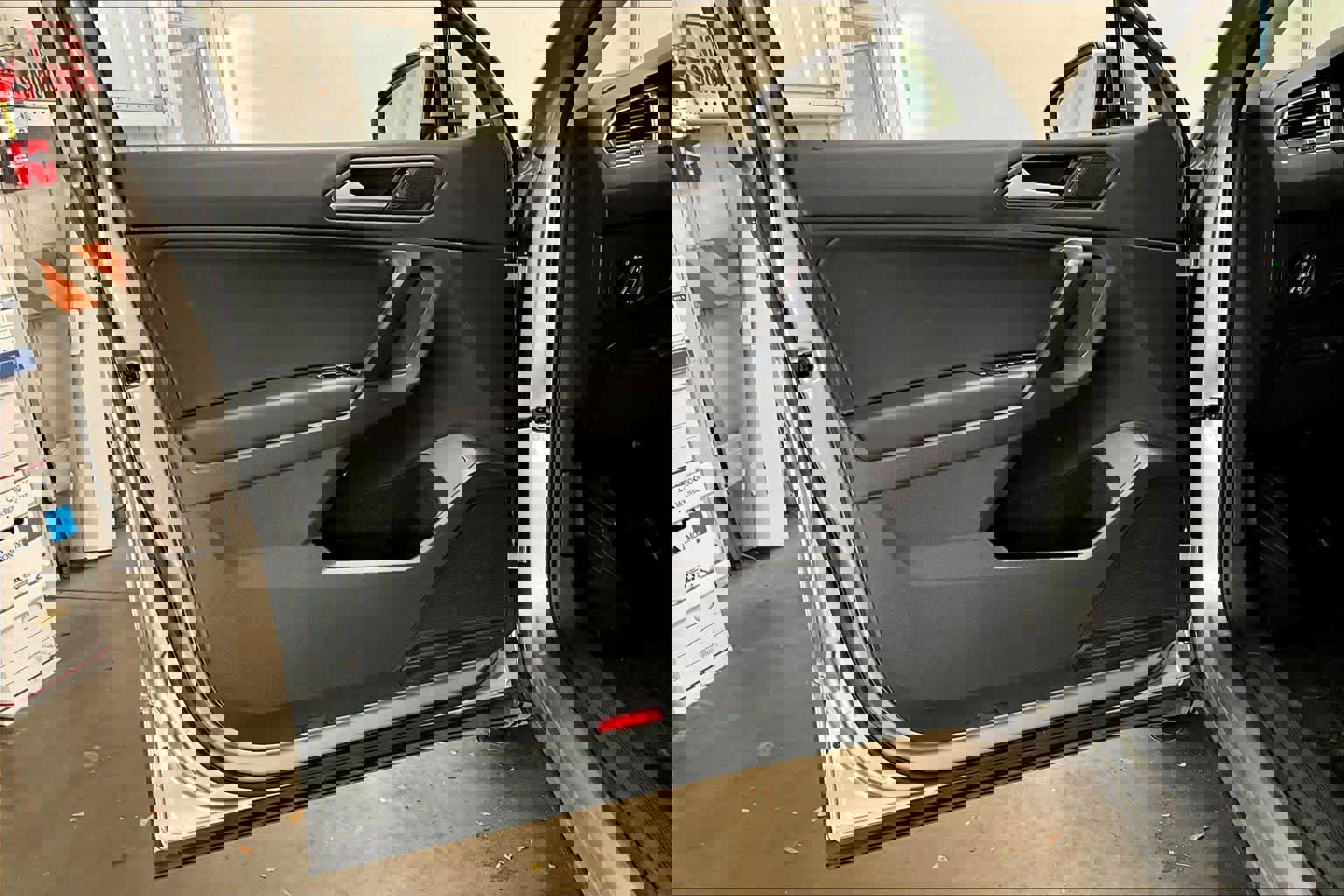 Used 2021 Volkswagen Tiguan SE image 25