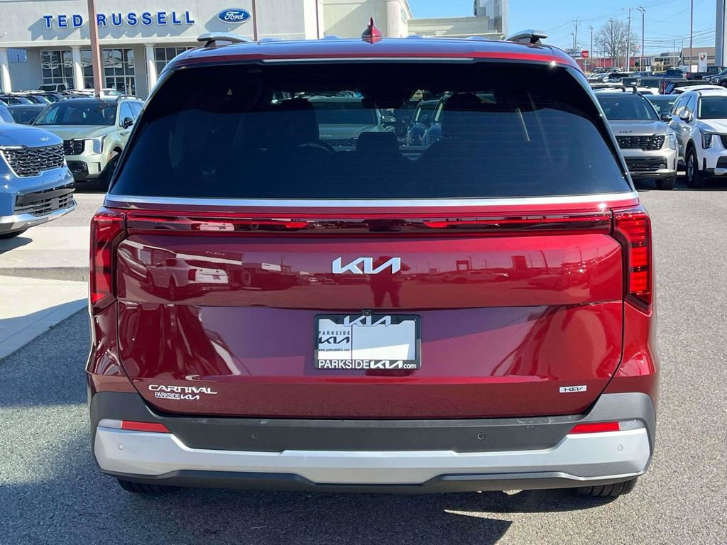 Certified 2025 Kia Carnival EX image 28