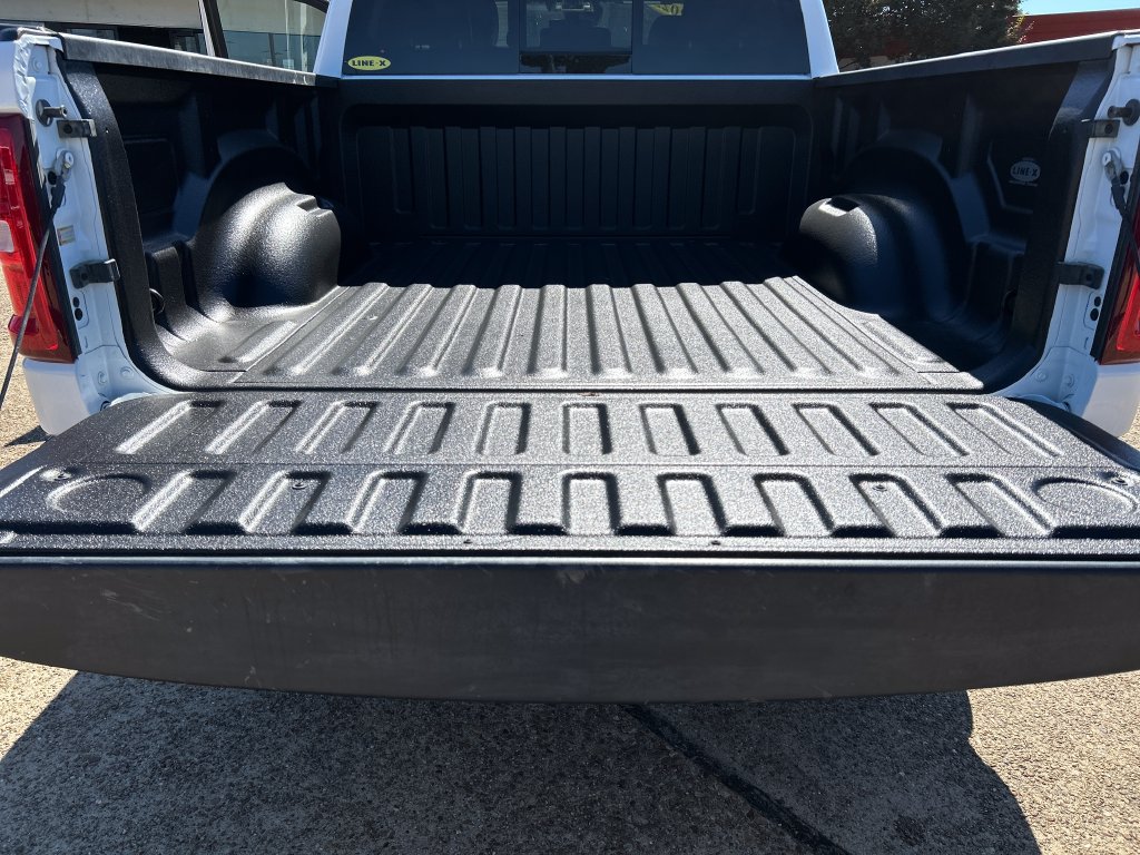 Used 2025 RAM 1500 Laramie AWD/4WD image 23