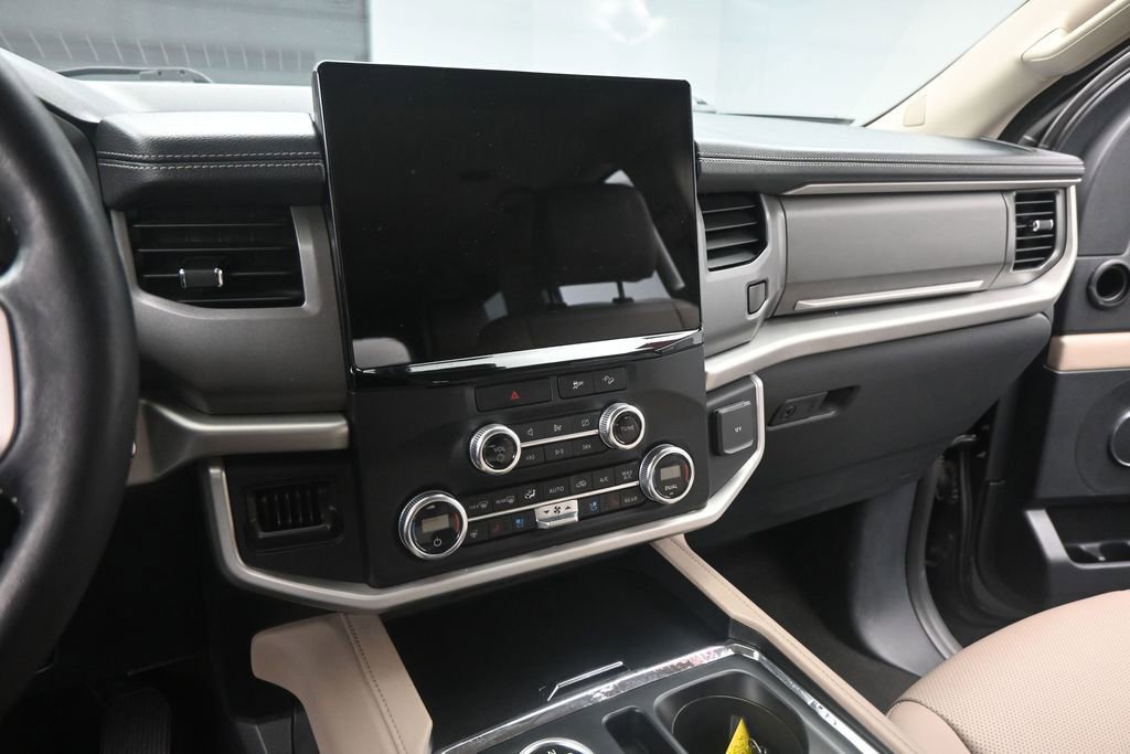 Used 2023 Ford Expedition Max XLT AWD/4WD image 14