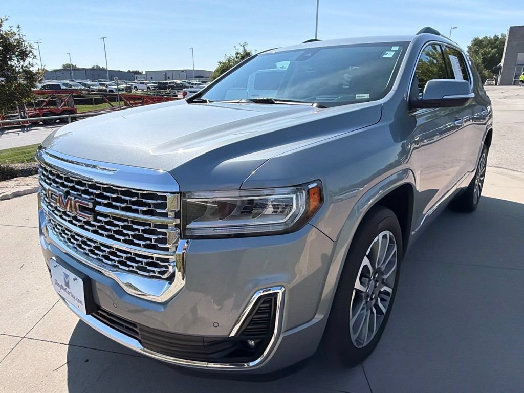 Used 2023 GMC Acadia Denali AWD/4WD image 4