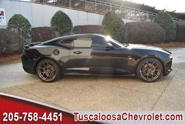 Used 2018 Chevrolet Camaro SS image 11