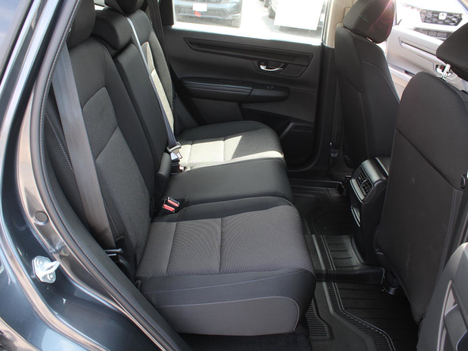 Used 2024 Honda CR-V LX image 17