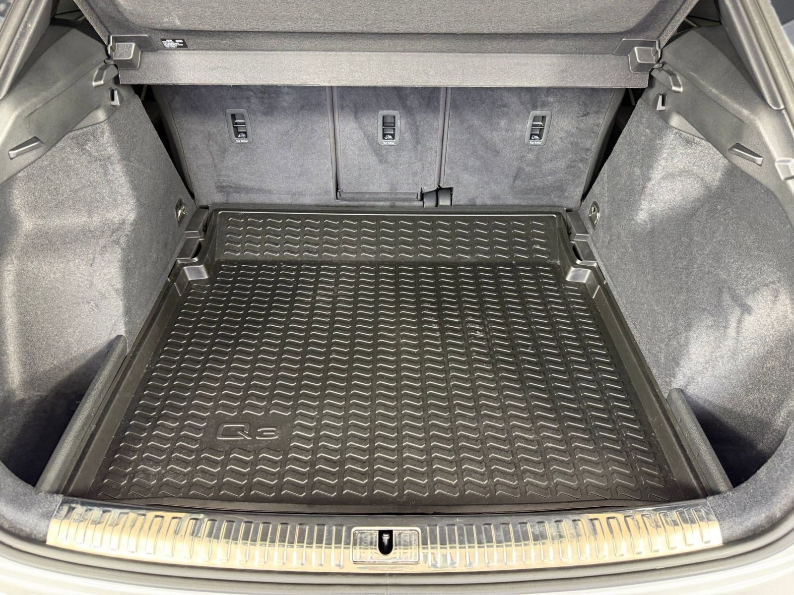 Certified 2025 Audi Q3 2.0T Premium image 22