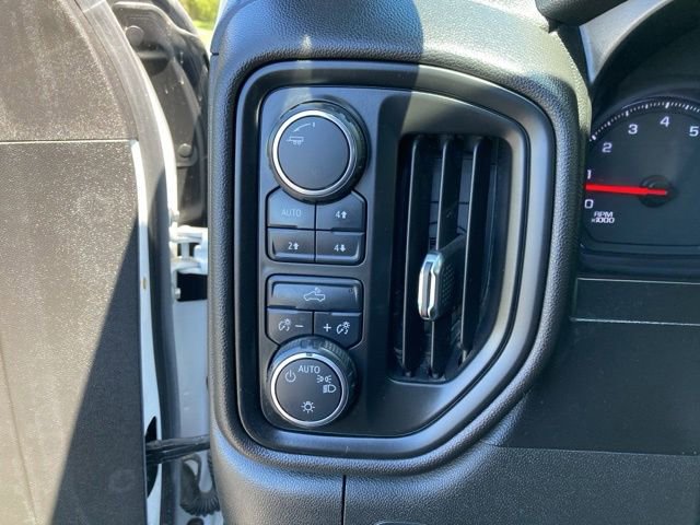 Used 2020 Chevrolet Silverado 1500 Custom Trail Boss w/ Custom Convenience Package AWD/4WD image 15