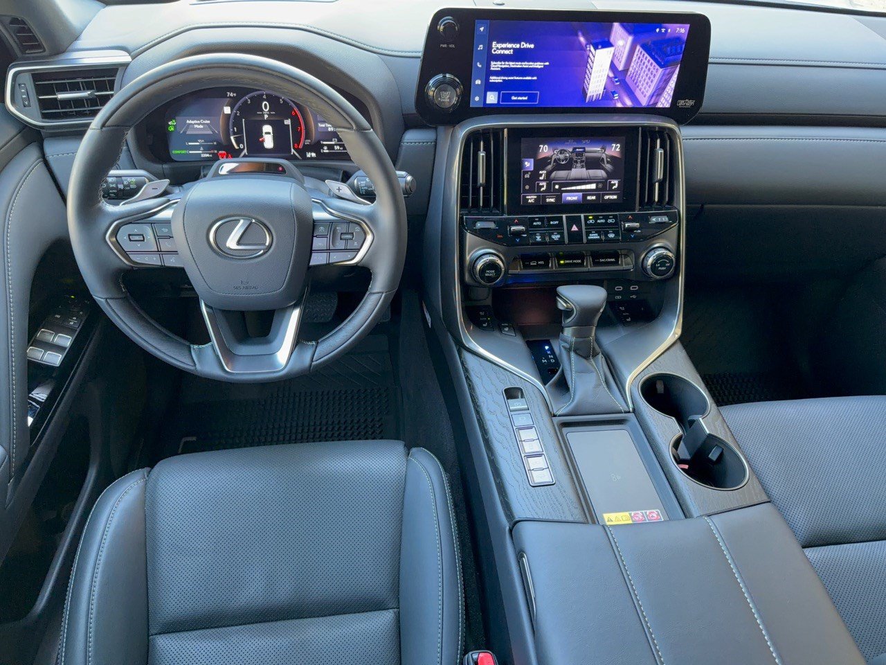 Certified 2025 Lexus LX 600 4WD w/ Appearance Package image 18