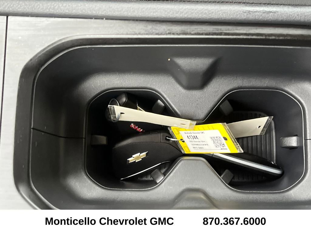 Used 2025 Nissan Kicks S AWD/4WD image 19