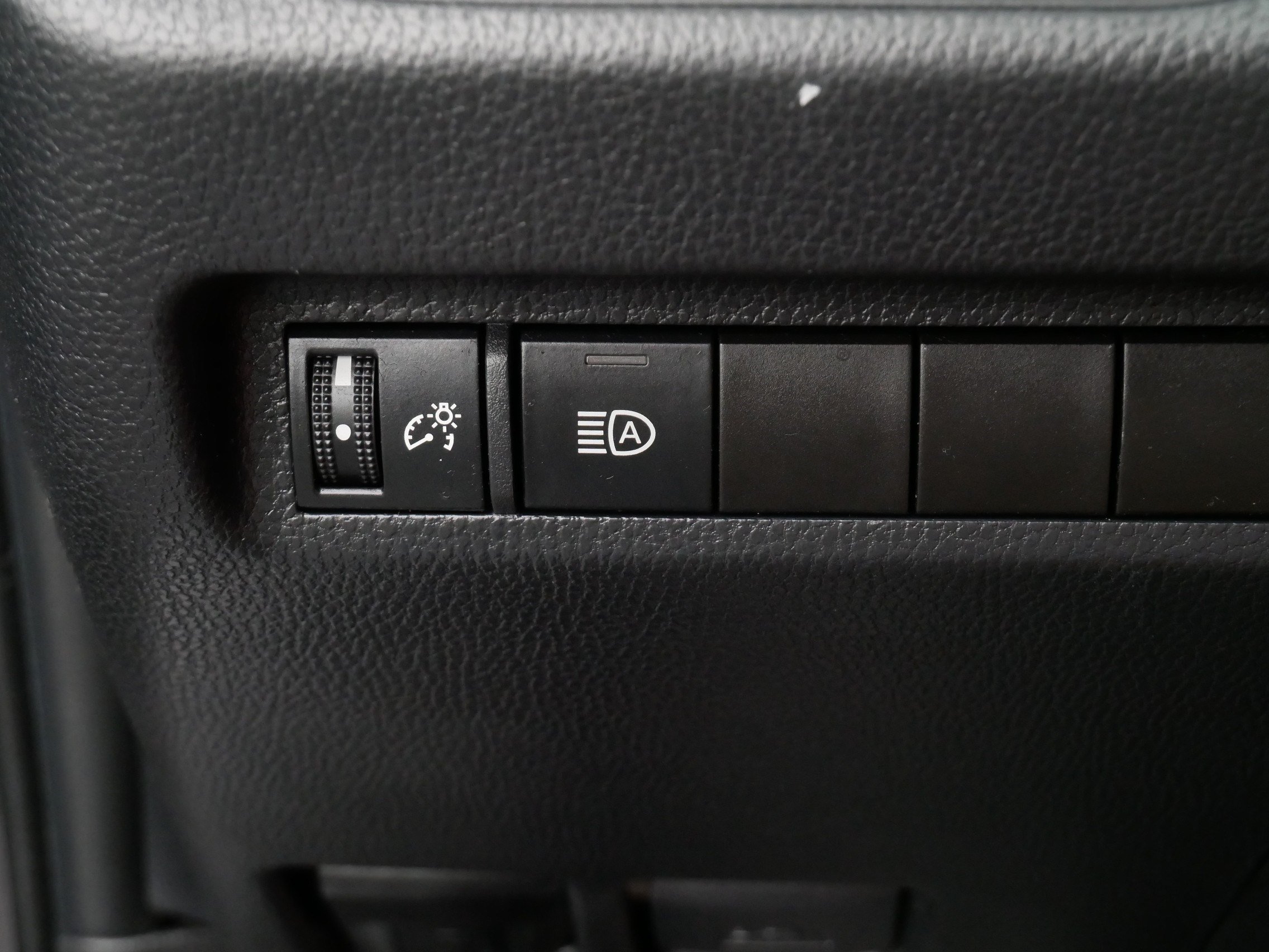 Certified 2024 Toyota RAV4 XLE w/ Convenience Package FWD image 27