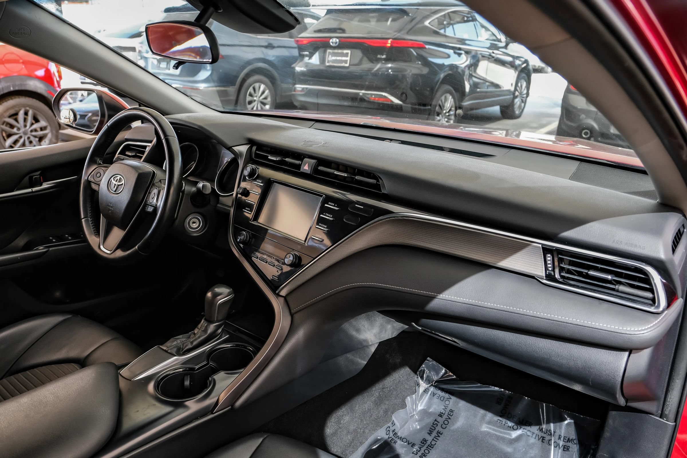 Used 2018 Toyota Camry SE FWD image 16