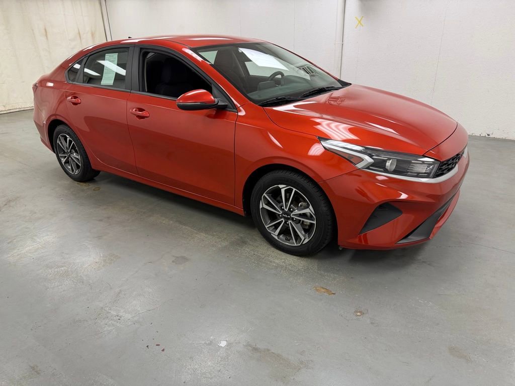 Used 2023 Kia Forte LXS w/ LXS Technology Package image 6