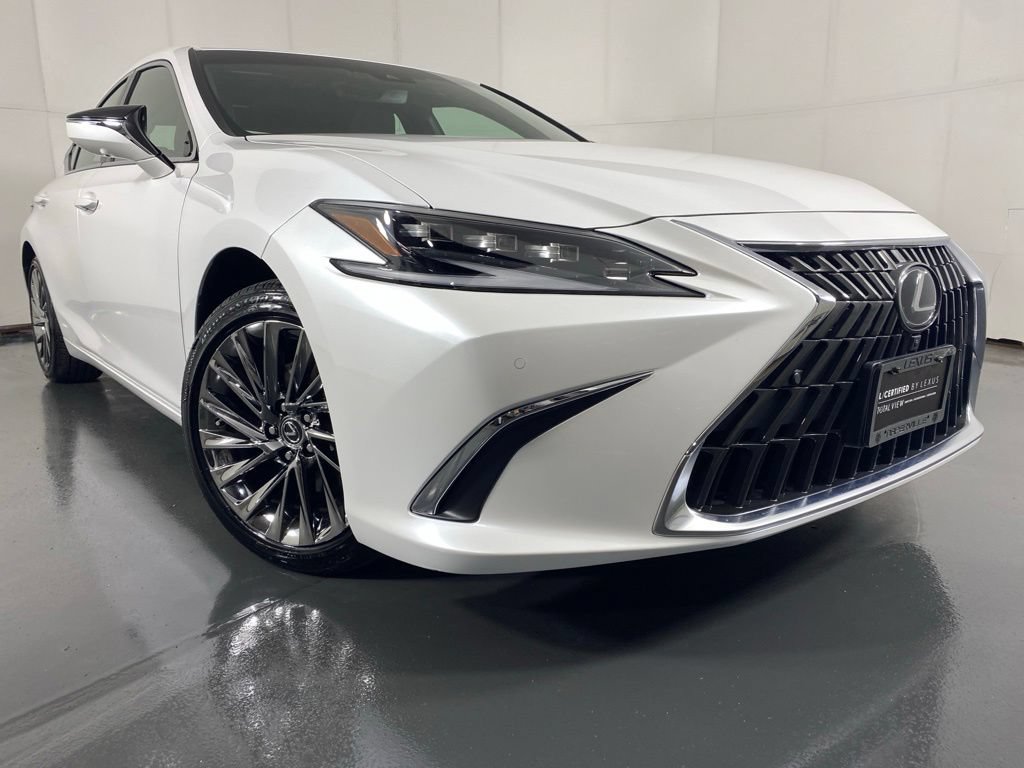 Used 2025 Lexus ES 300h Ultra Luxury FWD image 3