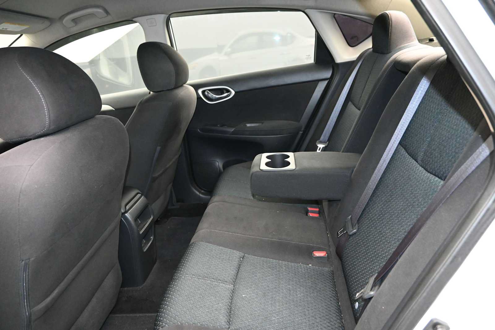 Used 2014 Nissan Sentra SR w/ SR Driver Package FWD image 20