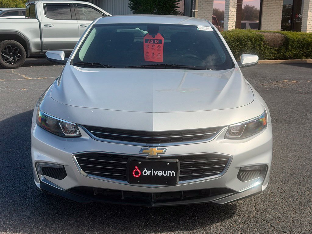 Used 2018 Chevrolet Malibu LT FWD image 2