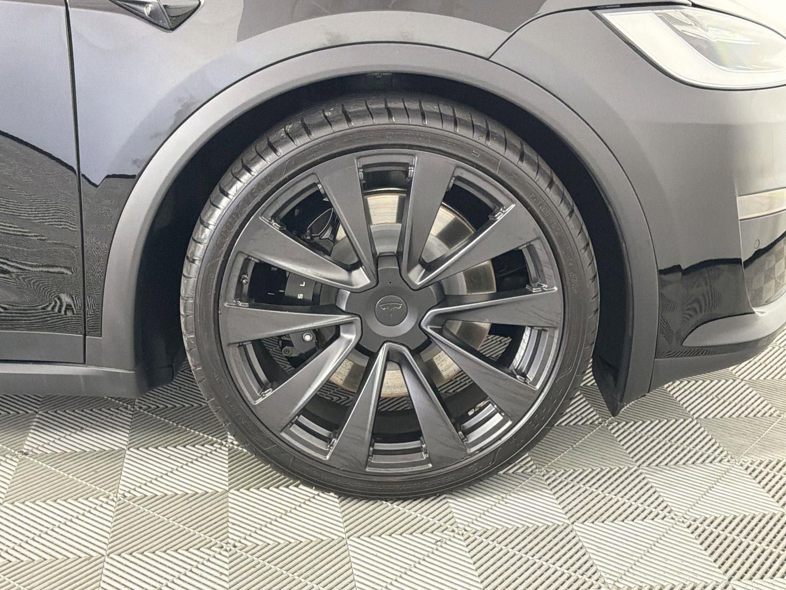 Used 2022 Tesla Model X Plaid image 37