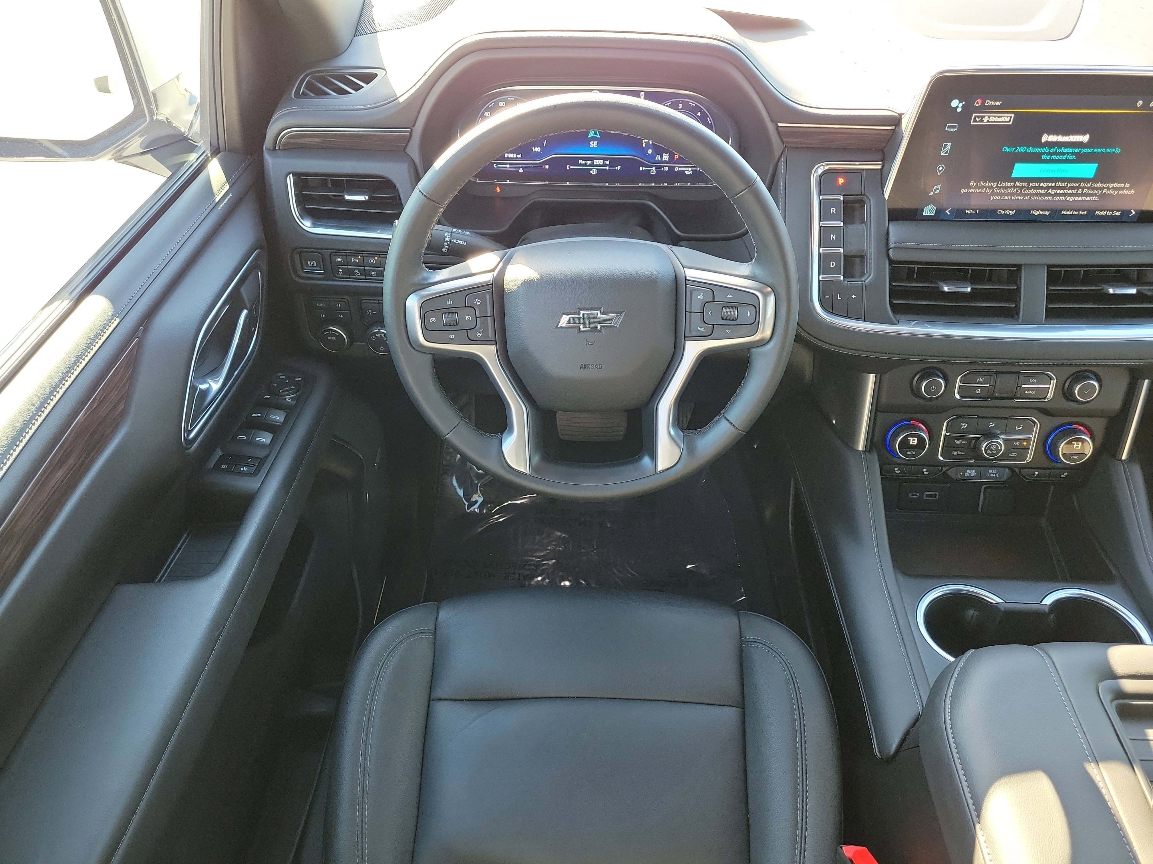 Used 2024 Chevrolet Tahoe Z71 w/ Luxury Package image 15