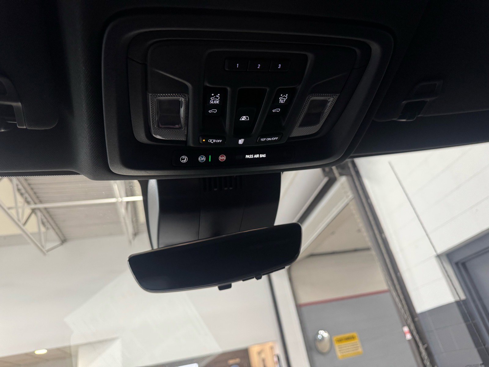 Used 2025 GMC Sierra 1500 AT4 w/ AT4 Premium Package image 21