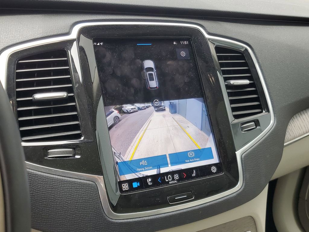 Used 2024 Volvo XC90 B6 Plus image 24