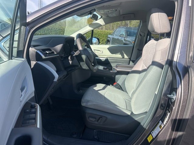 Used 2024 Toyota Sienna LE image 15