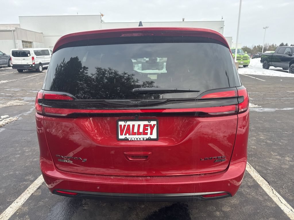 New 2026 Chrysler Pacifica Limited w/ S Appearance Package AWD/4WD image 14