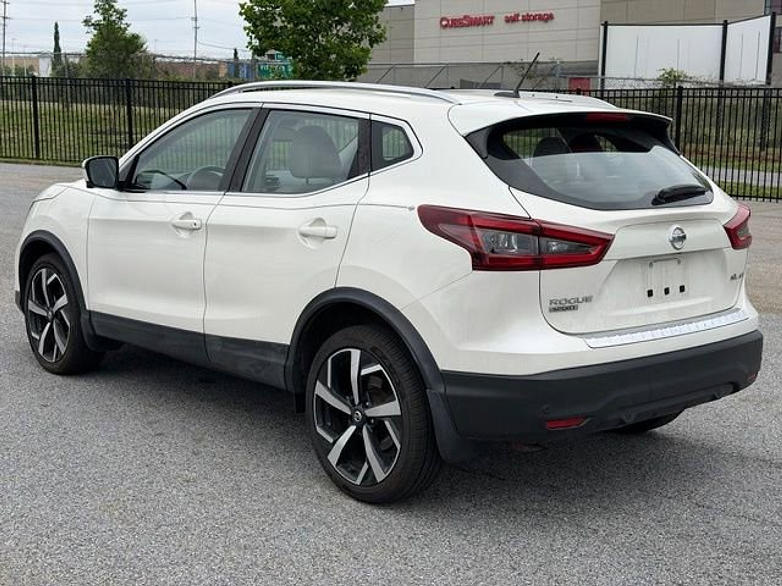 Used 2020 Nissan Rogue Sport SL w/ Premium Package AWD/4WD image 5