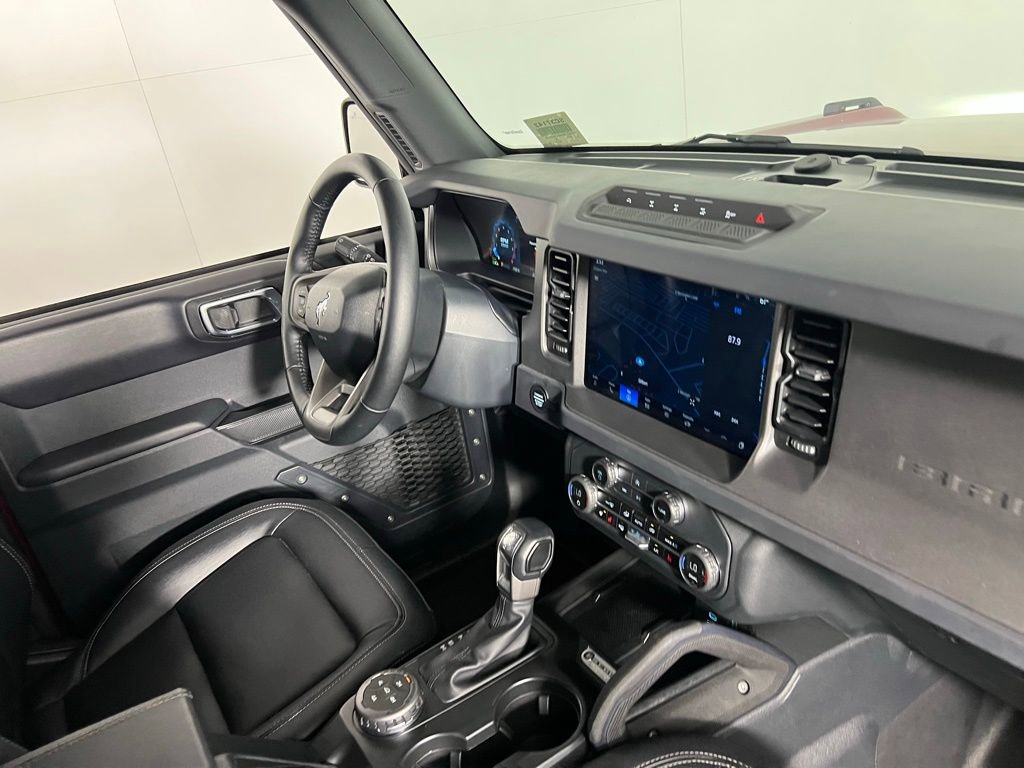 Used 2025 Ford Bronco Badlands image 35