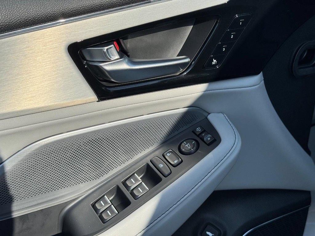 Certified 2026 Acura MDX w/ Technology Package FWD image 18