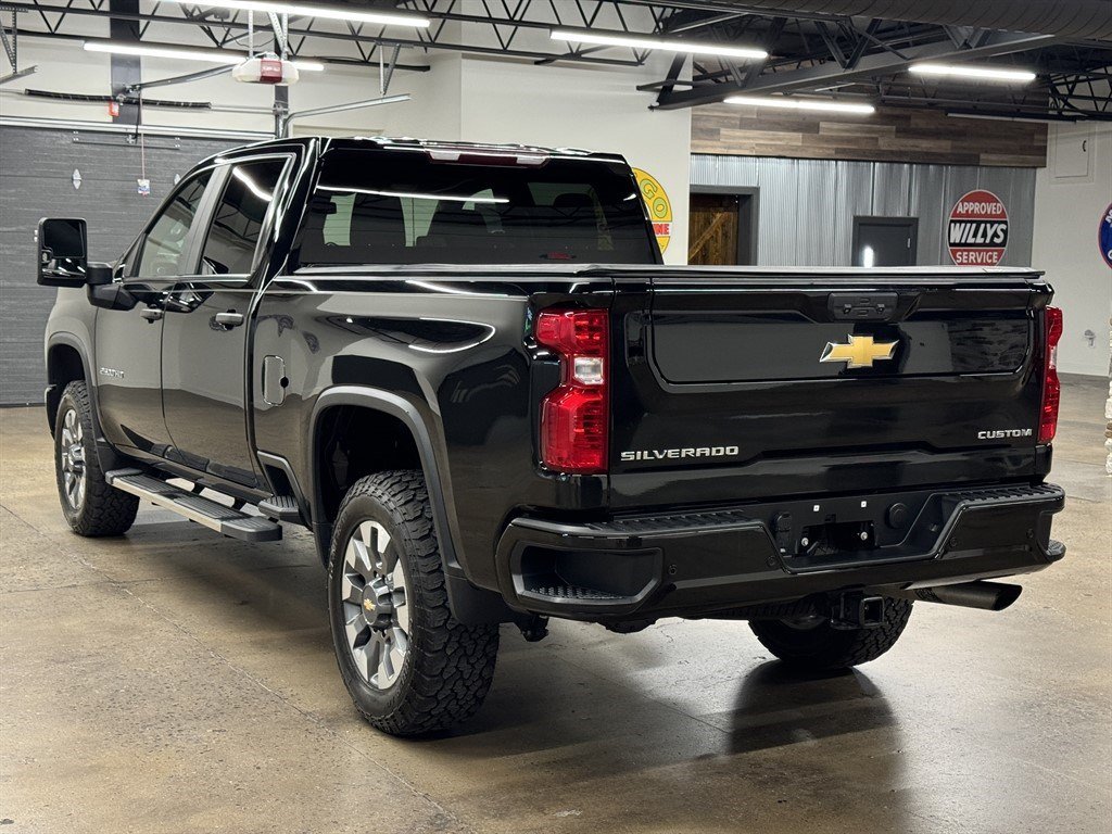 Used 2024 Chevrolet Silverado 2500 Custom w/ Custom Value Package AWD/4WD image 10