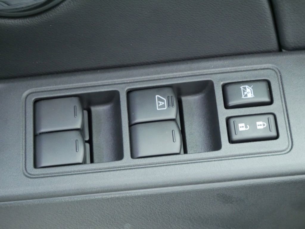 New 2025 Nissan Frontier PRO-4X image 22