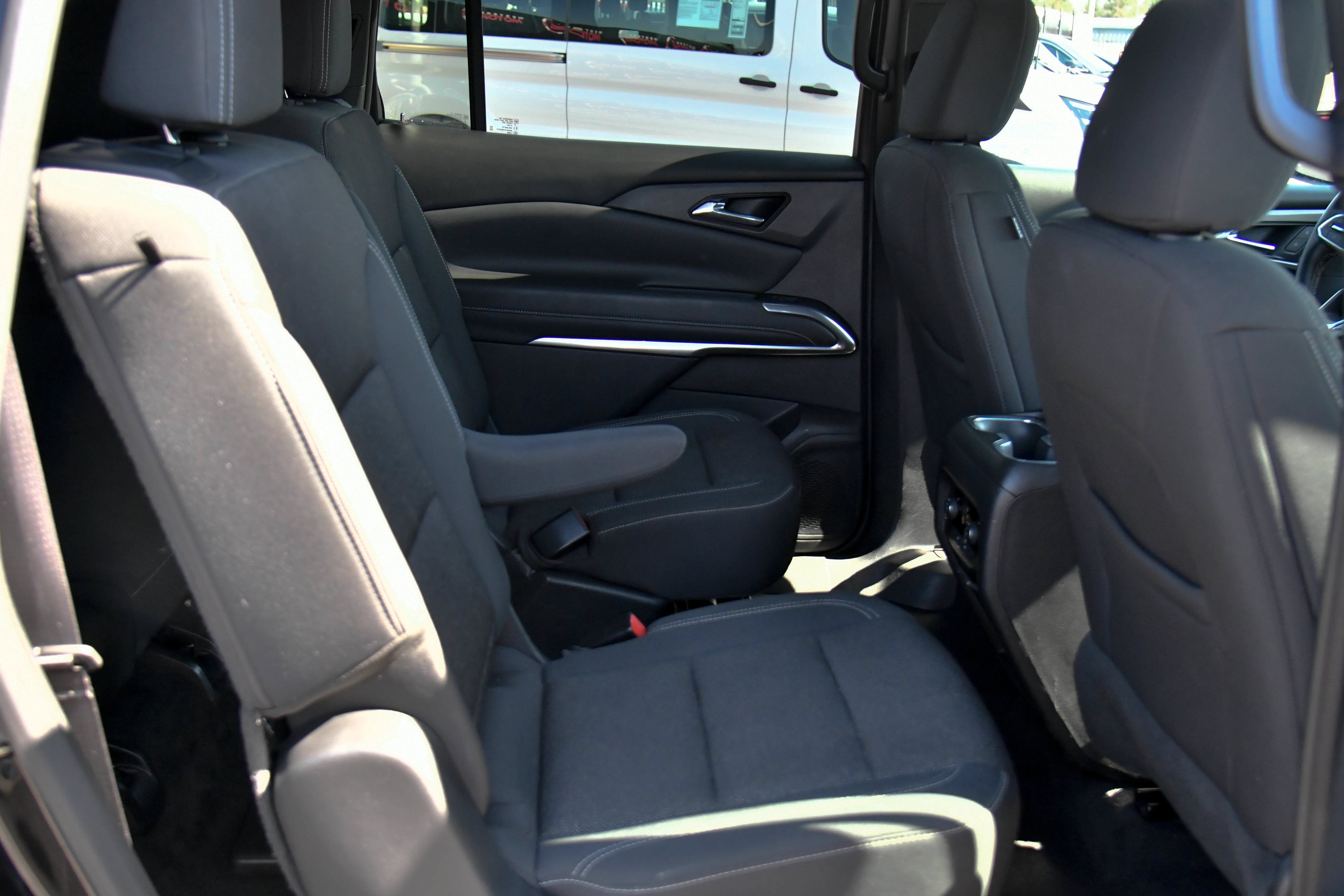 Used 2024 Chevrolet Traverse LT FWD image 53