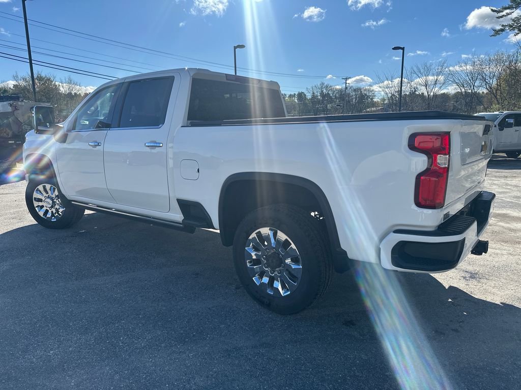 Used 2022 Chevrolet Silverado 2500 High Country w/ LPO, Hitch Package AWD/4WD image 3
