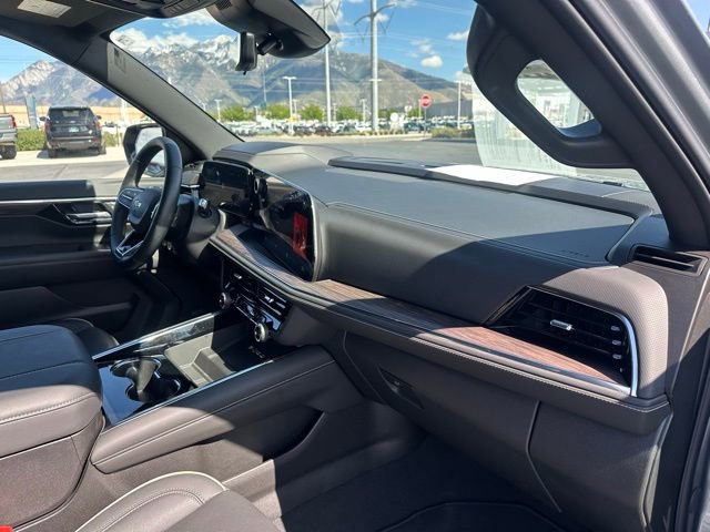 Certified 2025 Chevrolet Tahoe Premier AWD/4WD image 20