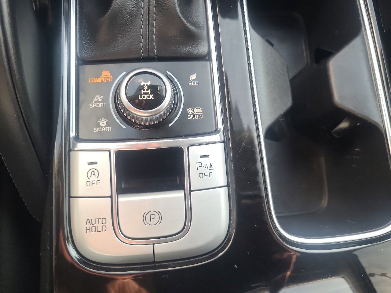 Used 2022 Kia Telluride EX w/ EX Premium Package image 23